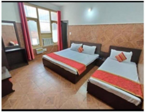 Hotel Daya's Paradise, 700m from Bus stand, Katra